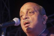 भूख सड़कों पे लेके आई है ज़िंदगी मौत की लड़ाई है - बनज कुमार बनज