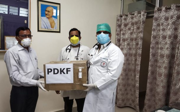 पीडीकेएफ ने हरिबक्श कांवटिया चिकित्सालय को डोनेट किए 2 हजार फेस मास्क और 130 सेनिटाइजर